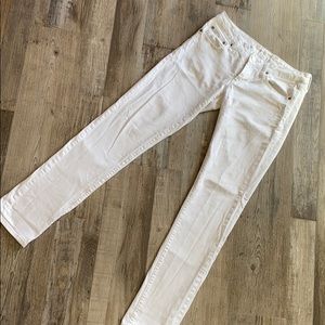 White American Eagle jeans